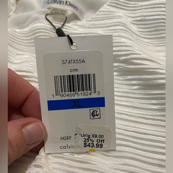 Calvin Klein Tank - Picture 3 of 5